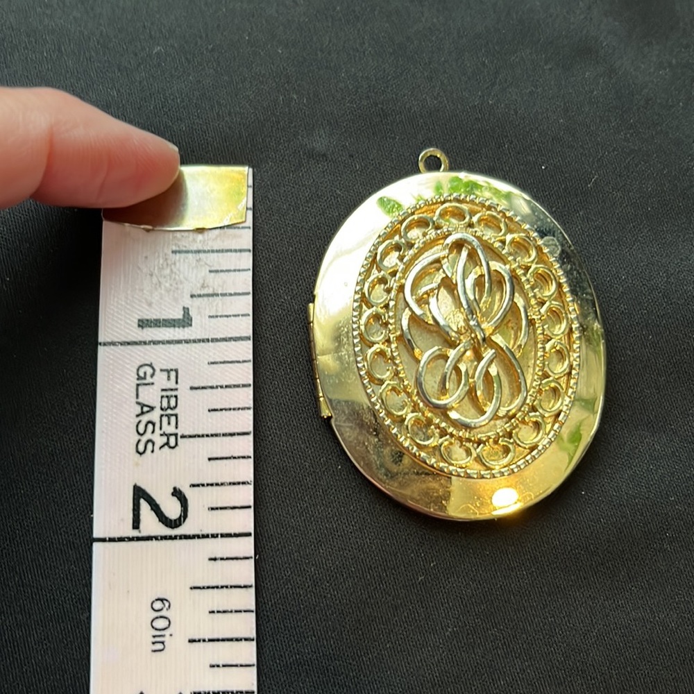 Gold Tone Jewelry Charms Bundle - Picture 7 of 9